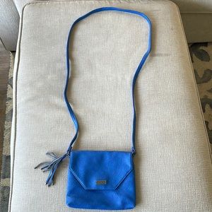 Roxy crossbody blue purse - like new